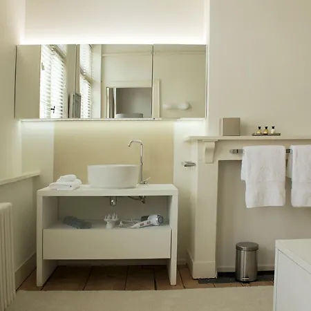 Alphabet - Luxury And Art Gallery Bed & Breakfast Bruges